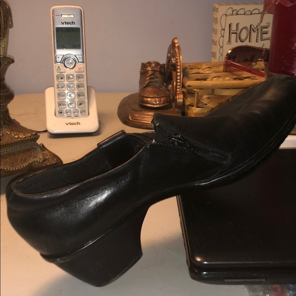Cute Black Leather Booties By Clark Sz 7.5 - Picture 4 of 6
